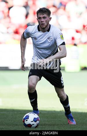 Max Bird of Derby County sur le ballon lors du match Sky Bet League 1 entre Charlton Athletic et Derby County à la Valley, Londres, le samedi 6th août 2022. (Credit: Tom West | MI News) Credit: MI News & Sport /Alay Live News Banque D'Images