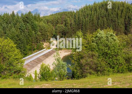 Barrage du lac de Krinets à Bansko, Bulgarie Banque D'Images