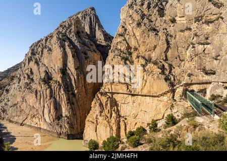 Une vue sur le célèbre et historique Camino del Rey dans le sud de l'Espagne près de Malaga Banque D'Images