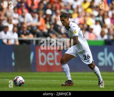 Swansea, Royaume-Uni. 06th août 2022. Kyle Naughton (26) de Swansea City pendant le match à Swansea, Royaume-Uni, le 8/6/2022. (Photo par Mike Jones/News Images/Sipa USA) crédit: SIPA USA/Alay Live News Banque D'Images