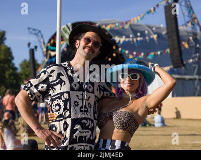 Oxfordshire, Royaume-Uni. 6th août 2022. Fêtards le troisième jour du Wilderness Festival, Cornbury Park, Oxfordshire. Crédit : Andrew Walmsley/Alamy Live News Banque D'Images