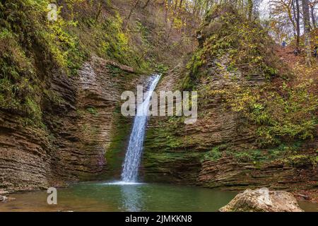 Chutes d'eau de Rufabrigo Creek, Adygea, Russie Banque D'Images