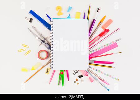 Fournitures scolaires composition des instruments de dessin Banque D'Images