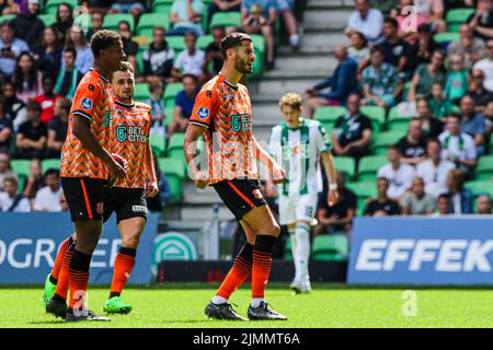 GRONINGEN, PAYS-BAS - AOÛT 7 : Benaissa Benamar du FC Volendam célèbre le deuxième but lors du match néerlandais entre le FC Groningen et le FC Volendam au Stadion Euroborg on 7 août 2022 à Groningen, pays-Bas (photo de Pieter van der Woude/Orange Pictures) Banque D'Images