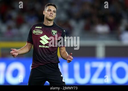 Samuele Ricci du FC de Turin regarde pendant le coléoptère de Coppa Italia entre le FC de Turin et le FC de Palerme au Stadio Olimpico sur 6 août 2022 à Turin, Italie . Banque D'Images