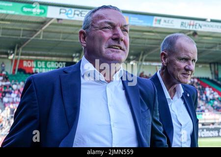 NIJMEGEN, PAYS-BAS - AOÛT 7 : entraîneur en chef Ron Jans du FC Twente avant le match néerlandais Eredivisiie entre NEC Nijmegen et le FC Twente au Goffertstadion on 7 août 2022 à Nimègue, pays-Bas (photo de Jeroen Meuwsen/Orange Pictures) Banque D'Images