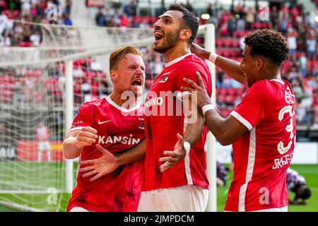 ALKMAAR - Vangelis Pavlidis d'AZ Alkmaar célèbre l'année 1-0 lors du match néerlandais entre AZ Alkmaar et les aigles Vas-y au stade AFAS de 7 août 2022 à Alkmaar, aux pays-Bas. ANP ED DU POL Banque D'Images