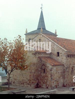 ABSIDE DE LA IGLESIA DE SAN CIPRIANO CONSTRUIDA A FINALES DEL SIGLO XI - ROMANICO ESPAÑOL. LIEU: IGLESIA DE SAN CIPRIANO O SAN CEBRIAN. Zamora. ESPAGNE. Banque D'Images