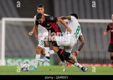 ISTANBUL, TURQUIE - AOÛT 7 : Levent Mercan de Fatih Karagumruk, Leroy fer d'Alanyaspor pendant le match turc Super LIG entre Fatih Karagumruk et Alanyaspor au stade Stadion Ataturk Olimpiyat de 7 août 2022 à Istanbul, Turquie (photo d'Orange Pictures) Banque D'Images