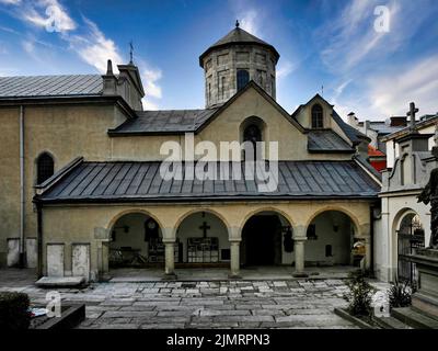 La jolie ville ukrainienne de Lviv avec ses églises et ses palais dans le petit centre historique, qui se réfèrent à des atmosphères suggestives et romantiques Banque D'Images