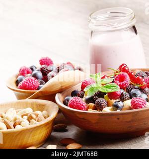 Les écrous de l'avoine yaourt fruits Banque D'Images