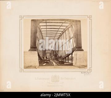 Architecte inconnu, Memelbrücke près de Tilsit (env 1874) : vue. Photo sur carton, 39,1 x 47 cm (y compris les bords de numérisation) N.N. : Eisenbahnbrücke über die Memel, Tilsit Banque D'Images