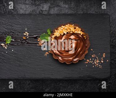 Vue de dessus tarte au chocolat ardoise Banque D'Images