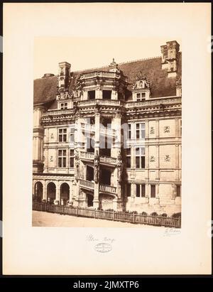 N.N., Château, Blois (sans DAT.) : vue sur l'escalier en colimaçon dans la cour du château. Photo sur papier, 63 x 48,4 cm (bords de numérisation inclus) Banque D'Images