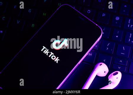 Tokyo, Japon. 3rd août 2022. Le logo de TikTok est visible sur un smartphone à Tokyo, Japon, 3 août 2022. Credit: Hideki Yoshihara/AFLO/Alay Live News Banque D'Images