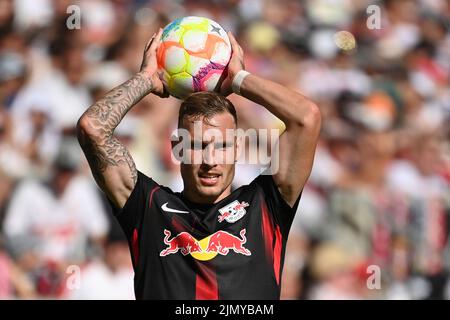 Stuttgart, Allemagne. 07th août 2022. David RAUM (L), Plaid-in, action, image simple, motif unique coupé, demi-chiffre, demi-chiffre. Football 1st Bundesliga saison 2022/2023, 1st match day, matchday01, VFB Stuttgart-RB Leipzig 1-1 on 7 août 2022, Mercedes Benz Arena Stuttgart? Credit: dpa/Alay Live News Banque D'Images