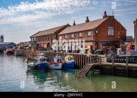 SCARBOROUGH, YORKSHIRE DU NORD, Royaume-Uni - JUILLET 18 : vue sur le port de Scarborough, Yorkshire du Nord sur 18 juillet 2022. Une identité non identifiée Banque D'Images