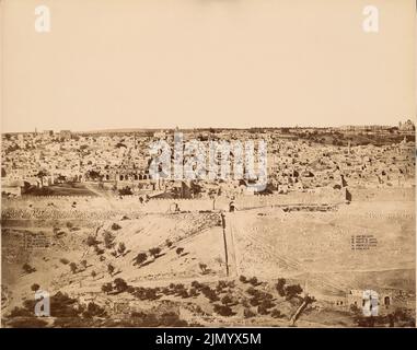 Dumas Tanccred R. (mort en 1905), panorama de Jérusalem (sans dat.) : vue d'ensemble de l'ouest (mur, palais de hérode, reconnaissable dans le fond de Jaffa et de Damas Tor, etc.). Photo sur carton, 42,3 x 53,7 cm (y compris les bords de numérisation) Banque D'Images