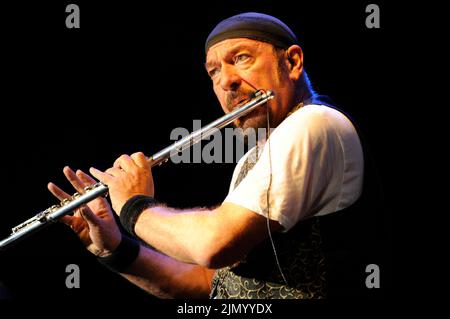 Munich, Allemagne. 14th juillet 2008. ARCHIVE PHOTO: Ian ANDERSON atteint 75 ans sur 10 août 2022, Ian ANDERSON, SCO, Jethro Tull (groupe rock), chanteur et multi-instrumentaliste, live, concert, scène, etape, querfloete.13.07.2008. ? Credit: dpa/Alay Live News Banque D'Images