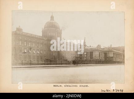 Schlüter Andreas (1660-1714), palais de Berlin (sans dat.) : liberté du château avec le monument Kaiser-Wilhelm. Photo sur carton, 13,7 x 19,9 cm (y compris les bords de balayage) Schlüter Andreas (1660-1714): Berliner Stadtschloss Banque D'Images