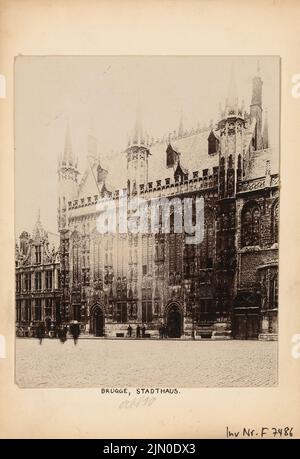 Photographe inconnu, hôtel de ville de Bruges (sans date): Vue. Photo sur carton, 20 x 13,6 cm (y compris les bords de numérisation) N.N. : Rathaus, Brügge Banque D'Images