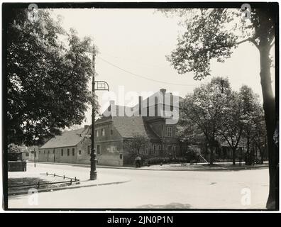 Zeisig Max, Dorfaue Zehlendorf, maison de Pasewaldsche (interrompue), Berlin (sans dat.): Côté rue. Photo, 18,3 x 24,1 cm (y compris les bords du scan) Zeisig Max: Dorfaue Zehlendorf, Pasewaldtsches Haus (abgebrochen), Berlin (ohne DAT.) Banque D'Images
