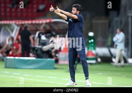 Monza, Italie. 07th août 2022. Fabio Grosso, entraîneur en chef de Frosinone Calcio, gestes pendant le match de Coppa Italia entre AC Monza et Frosinone Calcio au stade U-Power sur 7 août 2022 à Monza, Italie . Credit: Marco Canoniero / Alamy Live News Banque D'Images