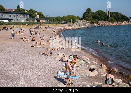 Bronzage et natation à Eiran ranta à Helsinki, Finlande Banque D'Images