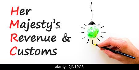 HMRC son symbole de recettes et de douanes majestys. Mots de concept HMRC son majestys revenu et les coutumes sur un beau fond blanc. Chiffre d'affaires HMRC de l'entreprise Banque D'Images
