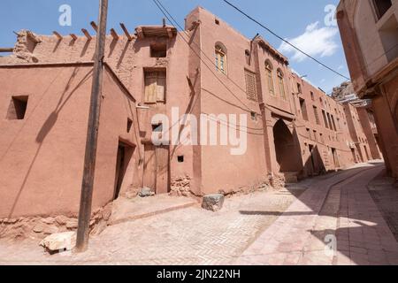 Ancien bâtiment dans le village de montagne Abyaneh, Iran. Village zoroastrien. Banque D'Images