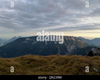 Traversée des montagnes Hackenkopfe, Tyrol, Autriche Banque D'Images