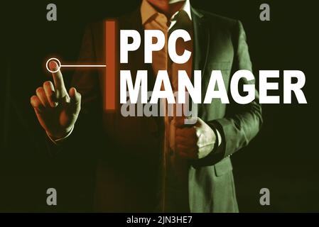 Affiche textuelle montrant PPC Manager. Photo conceptuelle que les annonceurs paient des frais chaque fois que l'une de leurs annonces est cliquée homme d'affaires en costume pointant avec un Banque D'Images