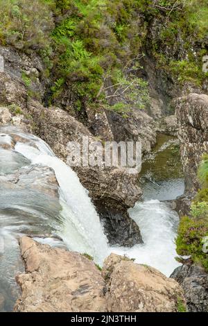 Cascade à Fairy pools, Glenfriable, île de Skye, Écosse Banque D'Images