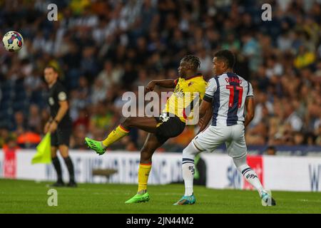 West Bromwich, Royaume-Uni. 08th août 2022. Hassane Kamara #14 de Watford passe la balle à West Bromwich, Royaume-Uni le 8/8/2022. (Photo de Gareth Evans/News Images/Sipa USA) Credit: SIPA USA/Alay Live News Banque D'Images