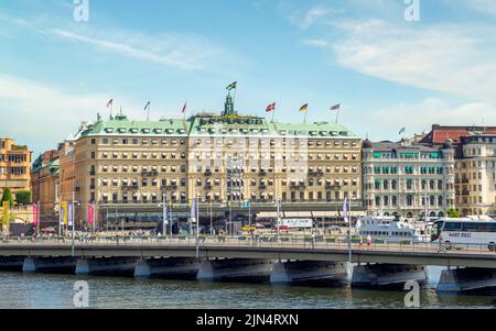 Stockholm, Suède - 26 juin 2022: Grand hôtel, un hôtel cinq étoiles à Stromkajen. Fondé par Frenchman, Jean-François Regis Cadier, en 1872, a ouvert ses portes le 1874 Banque D'Images