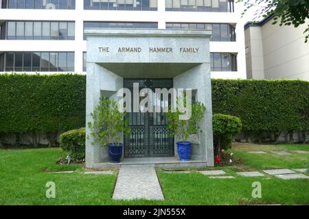 Los Angeles, Californie, États-Unis 1st août 2022 tombe d'Armand Hammer dans le mausolée de la famille d'Armand Hammer au parc commémoratif du village de Westwood de Pierce Brothers sur 1 août 2022 à Los Angeles, Californie, États-Unis. Photo par Barry King/Alay stock photo Banque D'Images