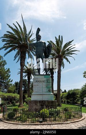 Achille en tant que gardien du palais dans les jardins du palais Achilleion, Corfou, Grèce Banque D'Images