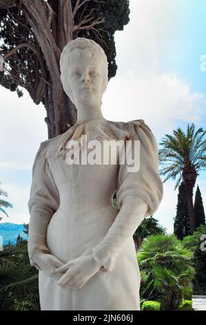 Statue De Kaiserin Elisabeth Von Osterreich Empress D'Autriche Au Palais Achilleion, Corfou, Grèce Banque D'Images