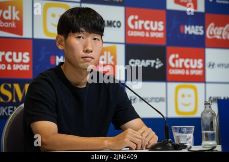 Gent. Belgique, 09 août 2022, le joueur de KAA Gent Hyunseok Hong (Hongy) photographié lors d'une conférence de presse du club belge de football KAA Gent pour présenter un nouveau joueur, mardi 09 août 2022 à Gand. BELGA PHOTO JAMES ARTHUR GEKIERE Banque D'Images