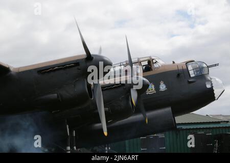 Avro Lancaster NX611 'Just Jane' au Lincolnshire Aviation Heritage Centre Banque D'Images