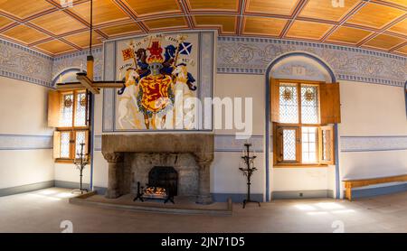 Stirling, Royaume-Uni - 20 juin 2022 : vue sur la chambre du roi dans le château de Stirling avec la cheminée restaurée Banque D'Images