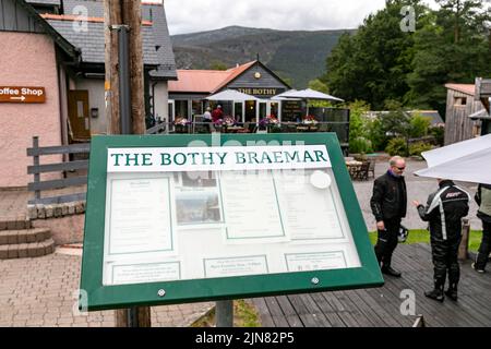 The Bothy Braemar, parc national de Cairngorms, restaurant et café dans le village écossais de Braemar, Écosse, Royaume-Uni, été 2022 Banque D'Images