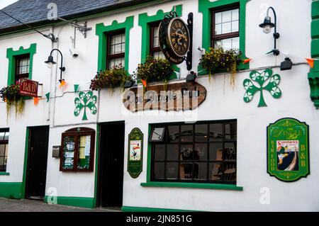 Pub à Dingle, Irlande Banque D'Images