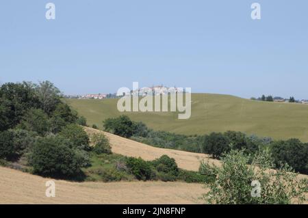 VILLAGE PAYSAGÉ de Sorbolongo dans la province de Pesaro et Urbino dans la région des Marches en Italie Banque D'Images