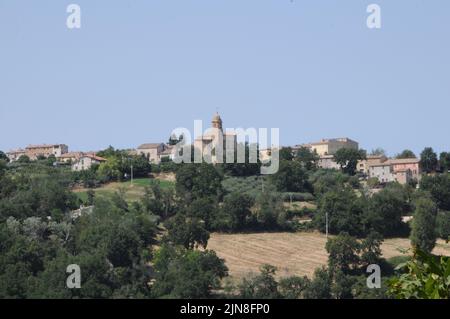 VILLAGE PAYSAGÉ de Sorbolongo dans la province de Pesaro et Urbino dans la région des Marches en Italie Banque D'Images