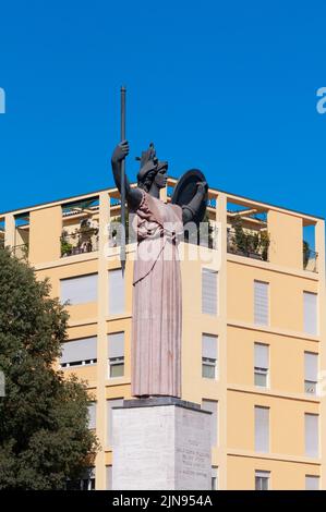 Italie, Lombardie, Pavie, place Piazzale Minerva, Minerva Monument de Francesco Messina date 1939 Banque D'Images