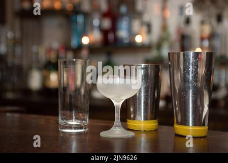 Cocktail, verres et verres Banque D'Images
