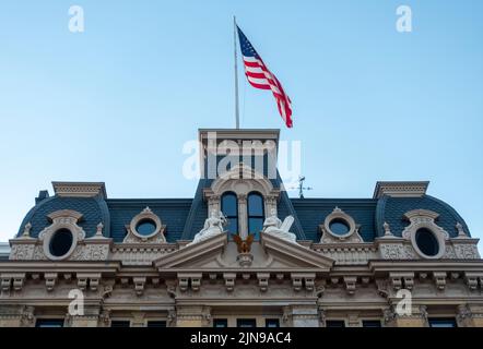 Palais de justice du comté de Wayne dans le centre-ville de Wooster, Ohio Banque D'Images