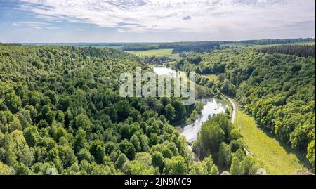 France, Eure, Lisors, Forêt de Lyon la Forêt, Vallée de Fouillebroc (vue aérienne) // France, Eure (27), Lisors, forêt de Lyon-la-Forêt, vallée du Fouille Banque D'Images