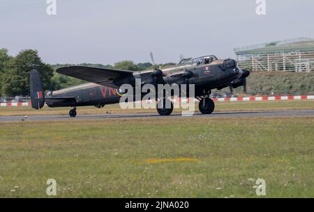 RAF Battle of Britain Memorial Flight Avro Lancaster au Royal International Air Tattoo Banque D'Images